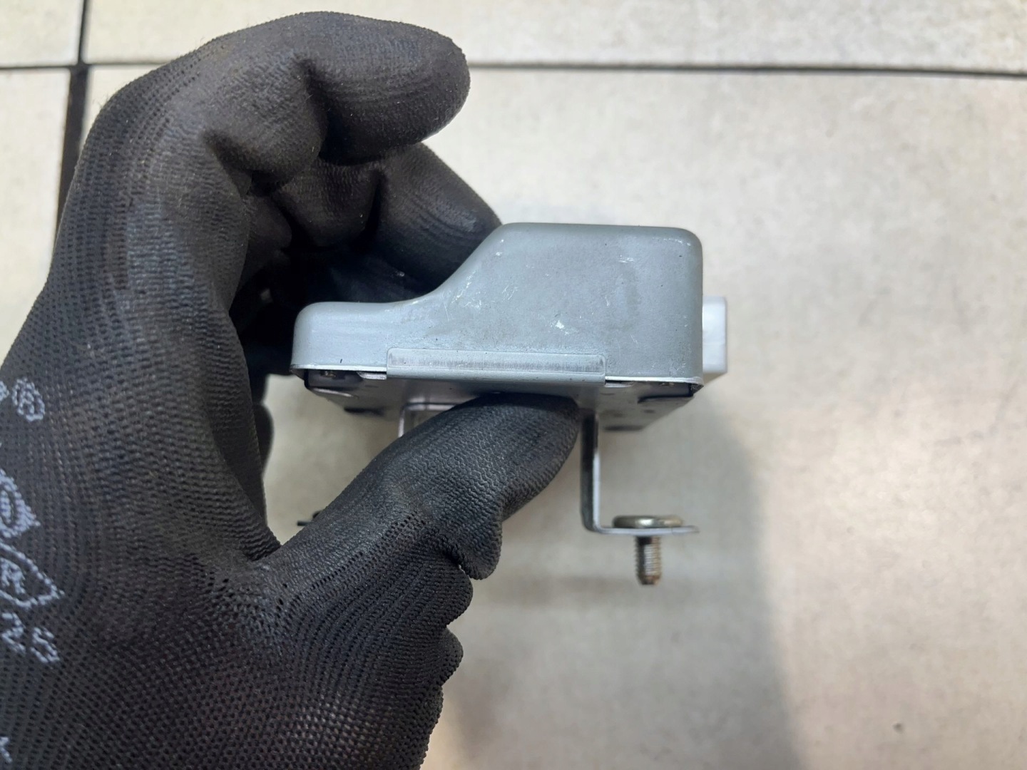 modulo ALARMU HYUNDAI SONATA IV V6 3.3 957003K001