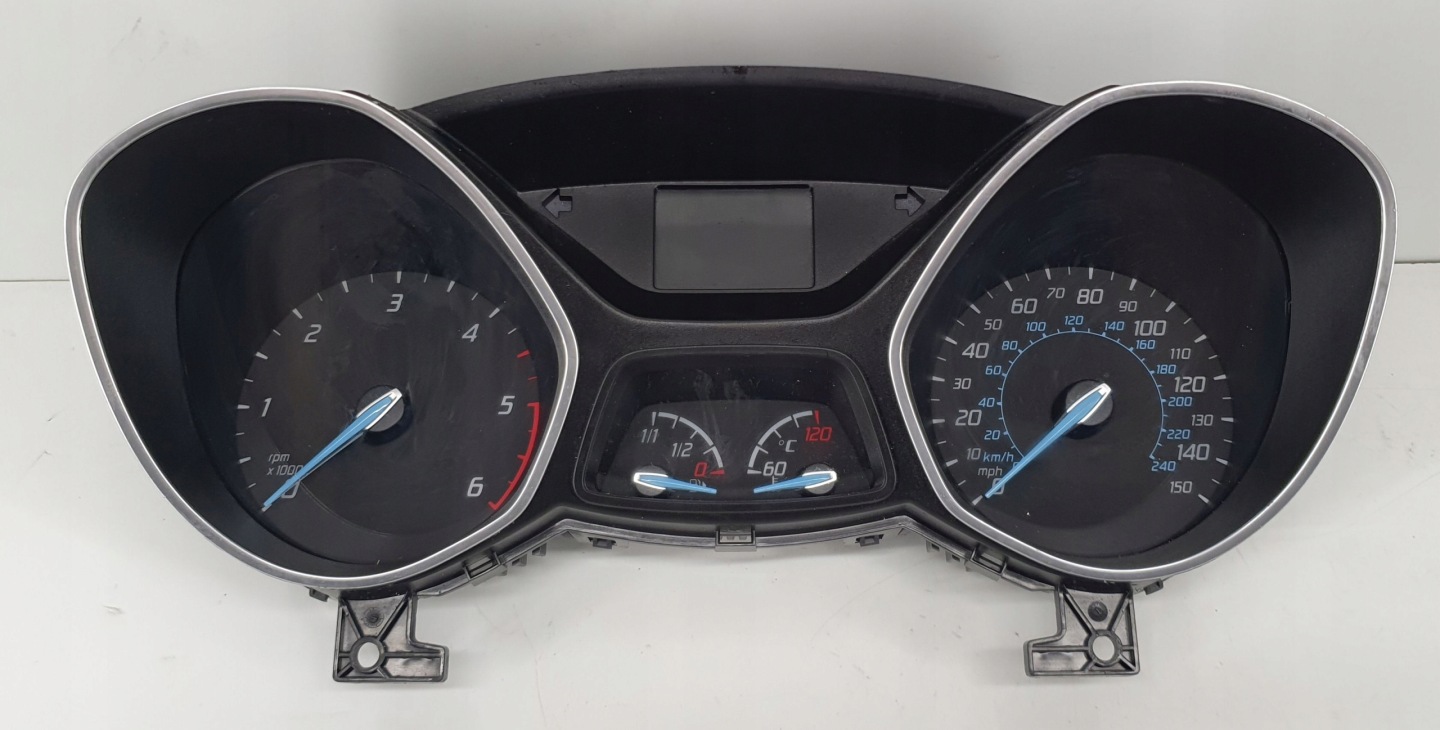 Ford Focus MK3 1.6 tdci dials anglik