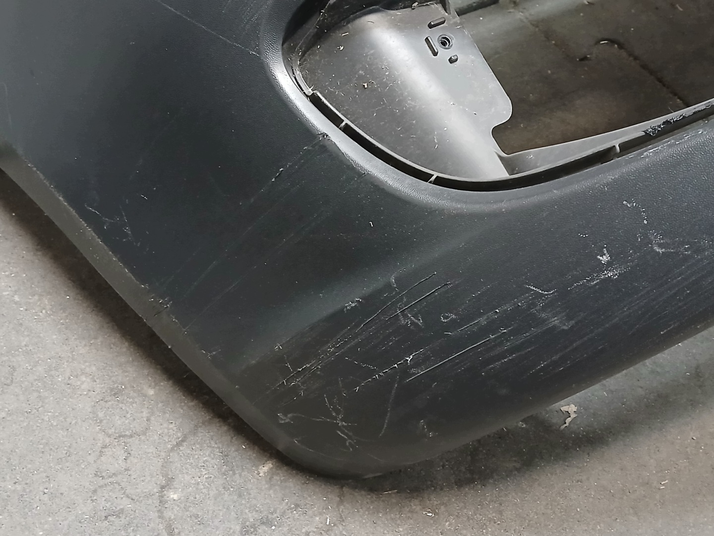 stoßstange vorne VW CADDY 2K0 10-15