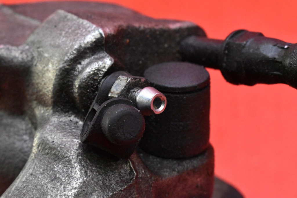 caliper brake right front AUDI A5 8T 1.8 TFSI 170 KM 07-11