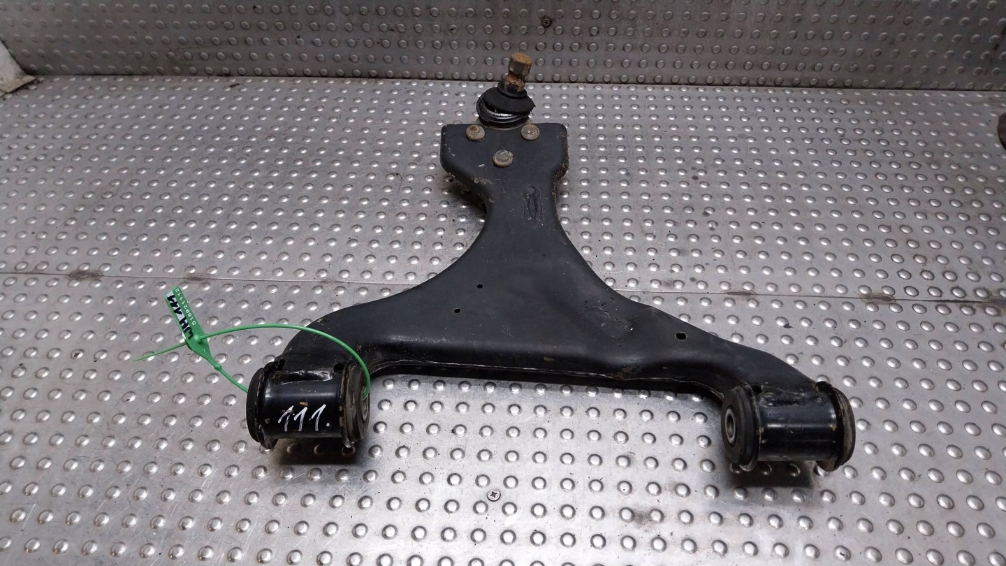 arm left front A6393300410 MERCEDES VIT0 W639