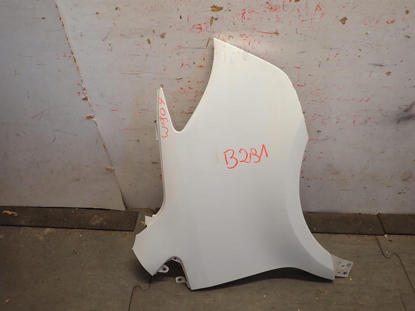 fender front front right MERCEDES SPRINTER W907 W910 2018