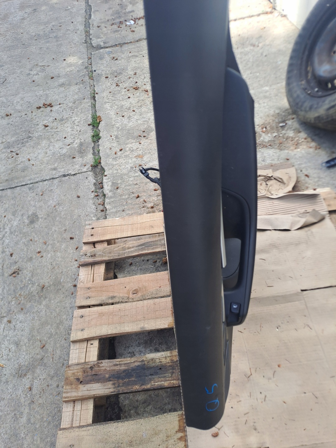 side door right rear part AUDI Q5 8R 8R0867306