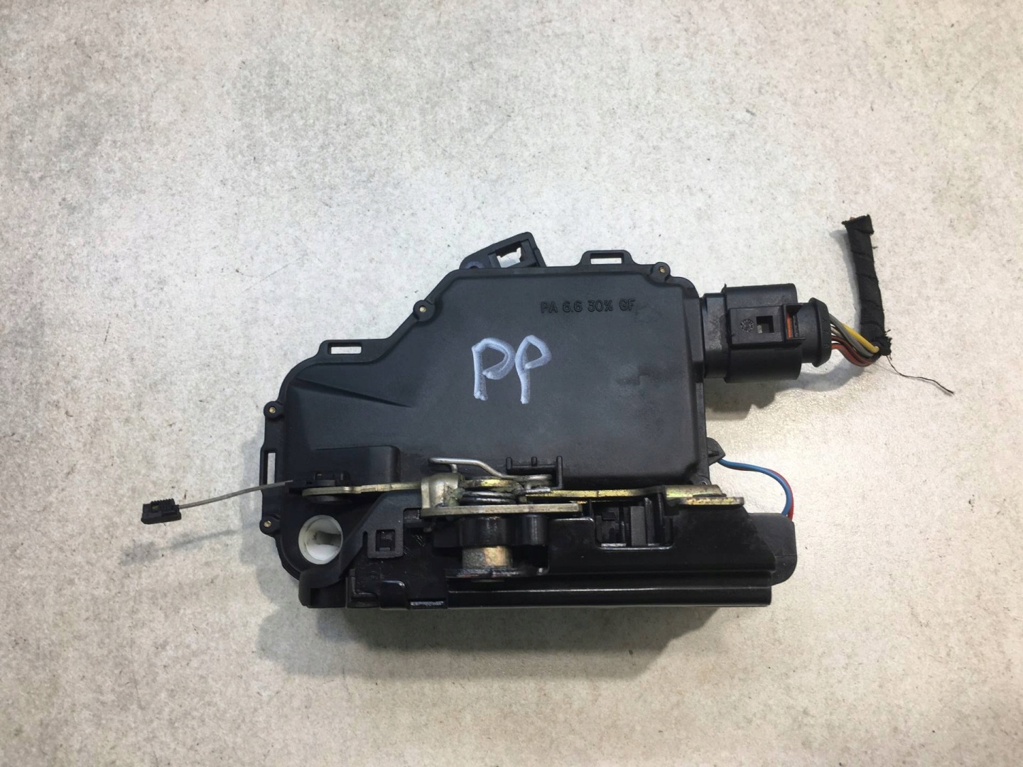 lock door right front OCTAVIA and 8 PIN