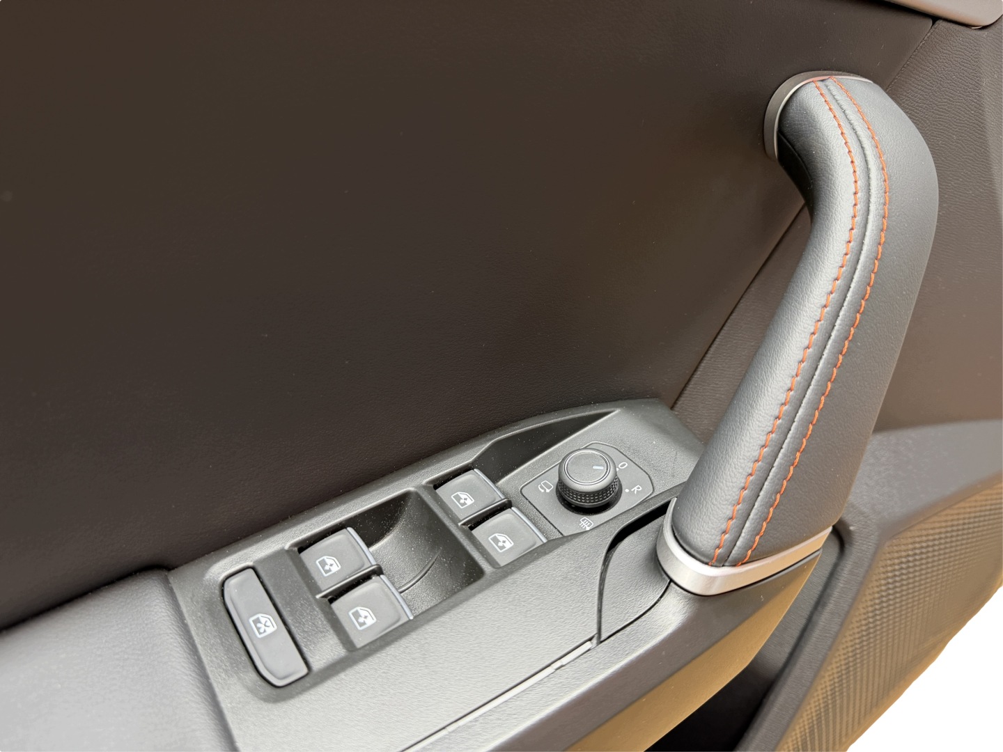 SEAT LEON IV 5FA Seite Tür links vorne Leder