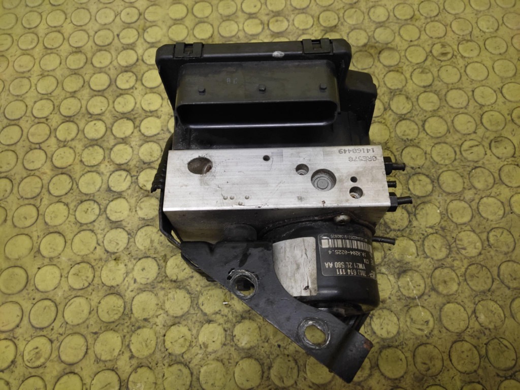 VW SHARAN pumpa ABS 7M3614111