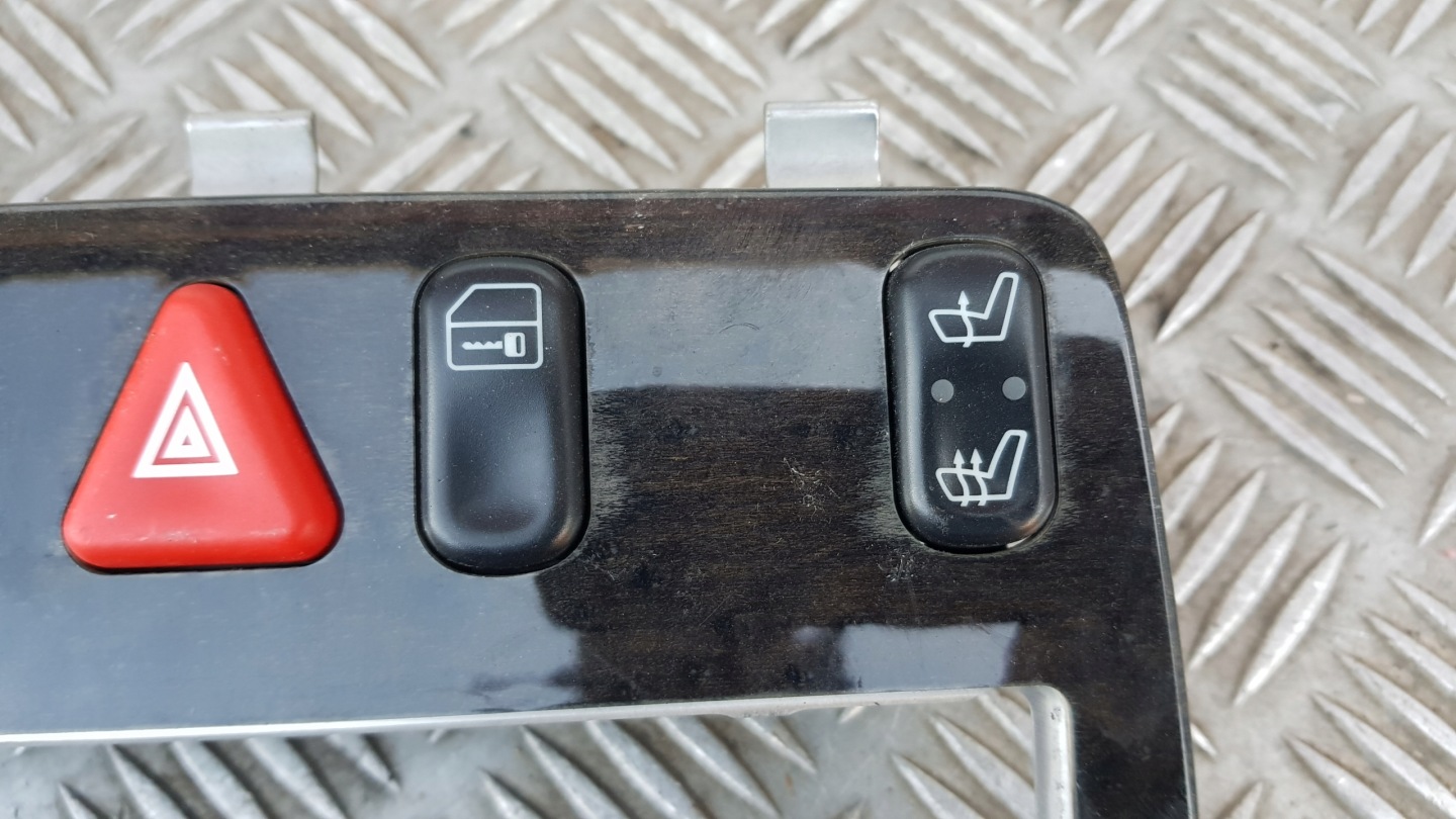 MERCEDES W208 PANEL AWARYJNY GRZANIE Siège Bouton