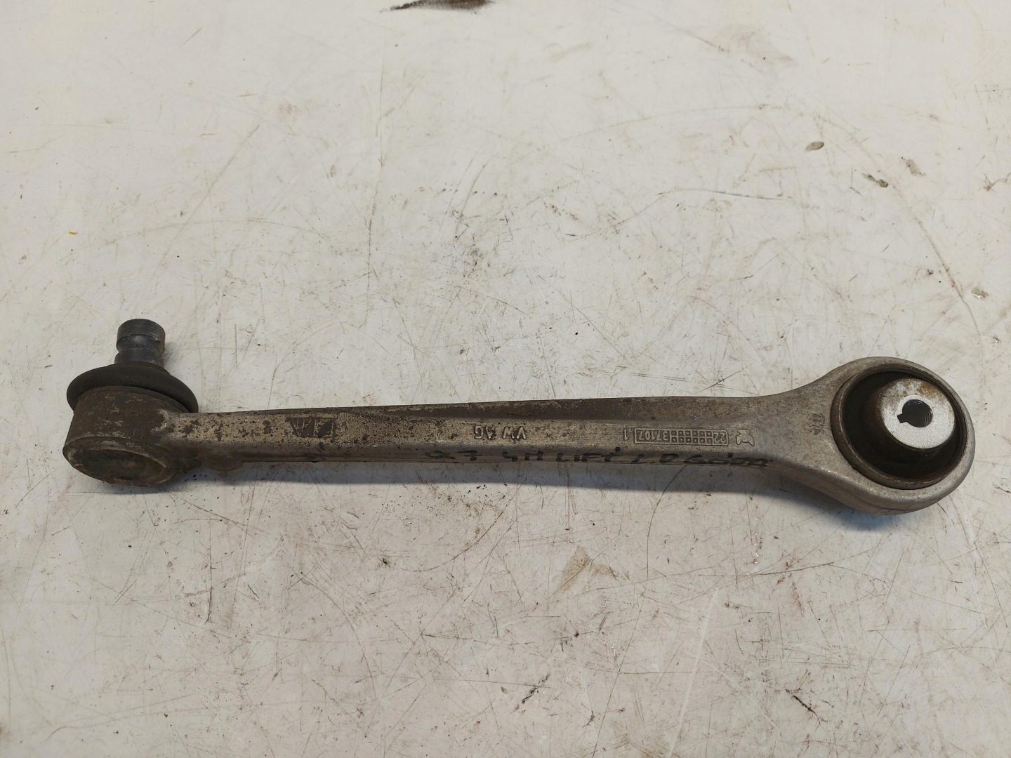 Audi Q7 II LIFT 4M0 TFSI arm left front upper front