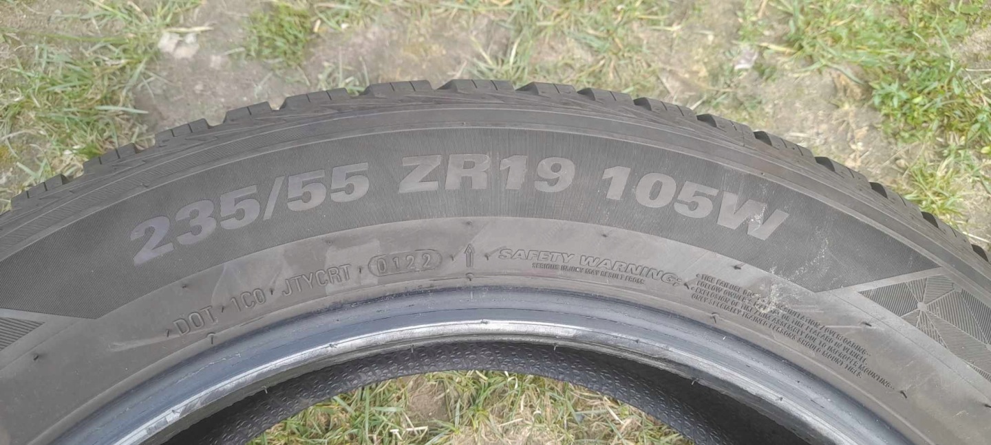 KUMHO SOLUS 4S HA32 235/55R19 105W