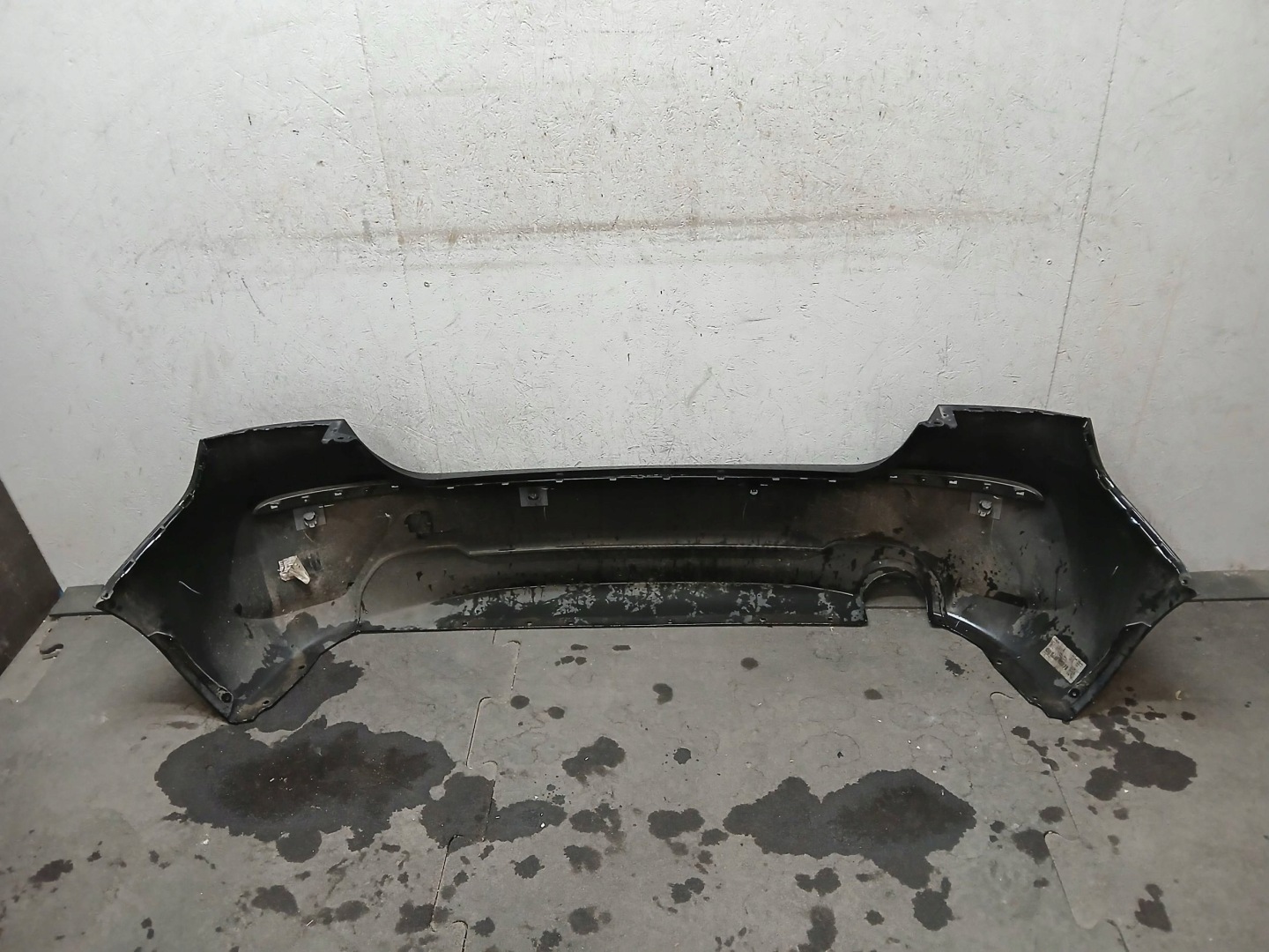 Stoßstange heck BMW und 1 F40