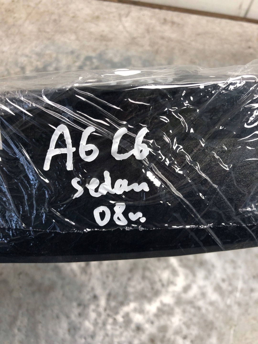 TRZECIE light STOP AUDI A6 C6 sedan 4F5945097