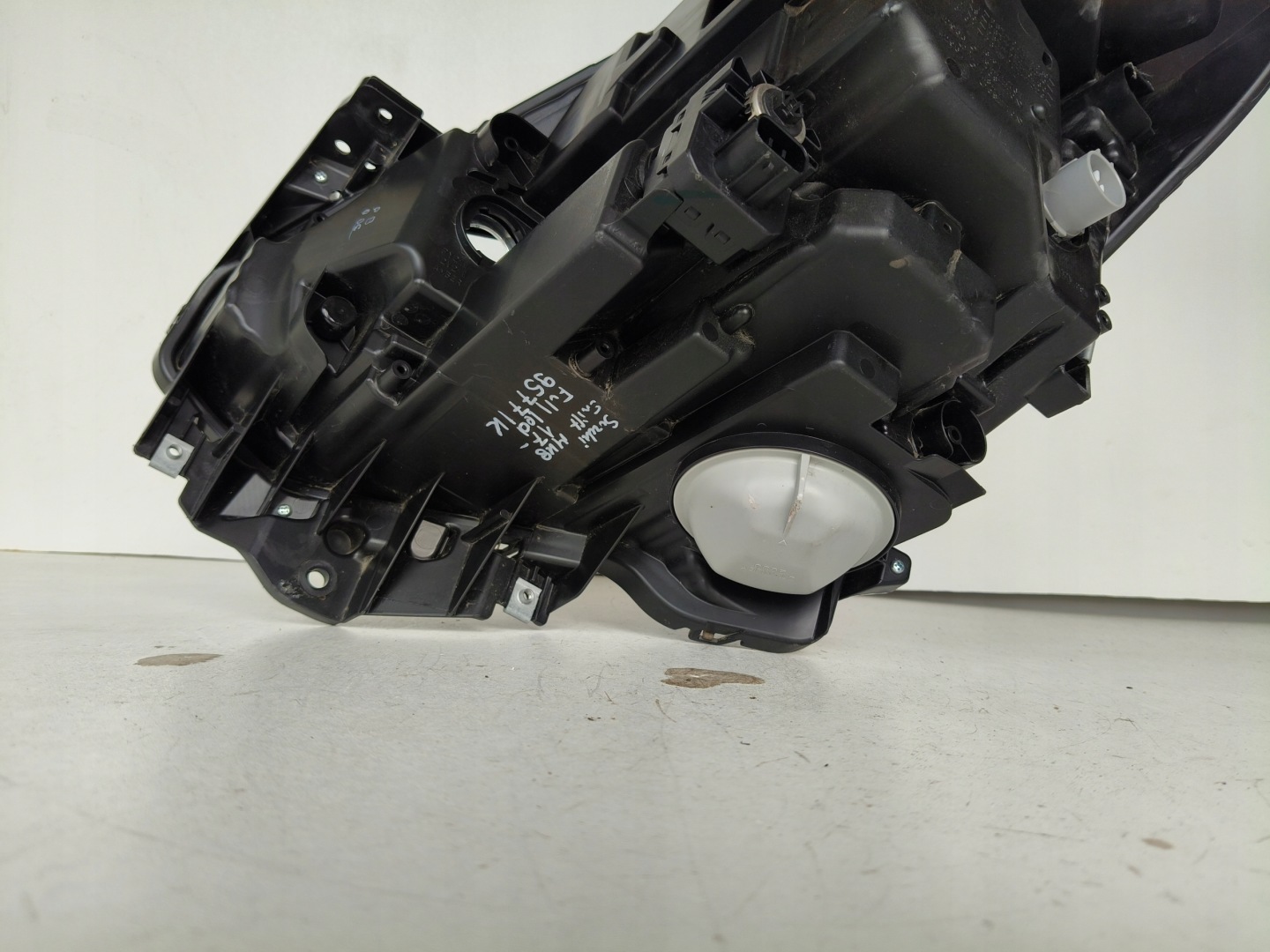 light right REFLEKTOR SUZUKI SWIFT MK8 17- FULL LED