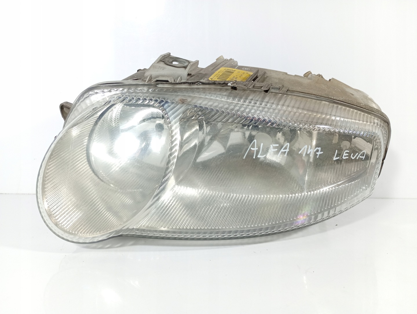 Alfa Romeo 147 00-10 REFLEKTOR light left front front OE 0301186203
