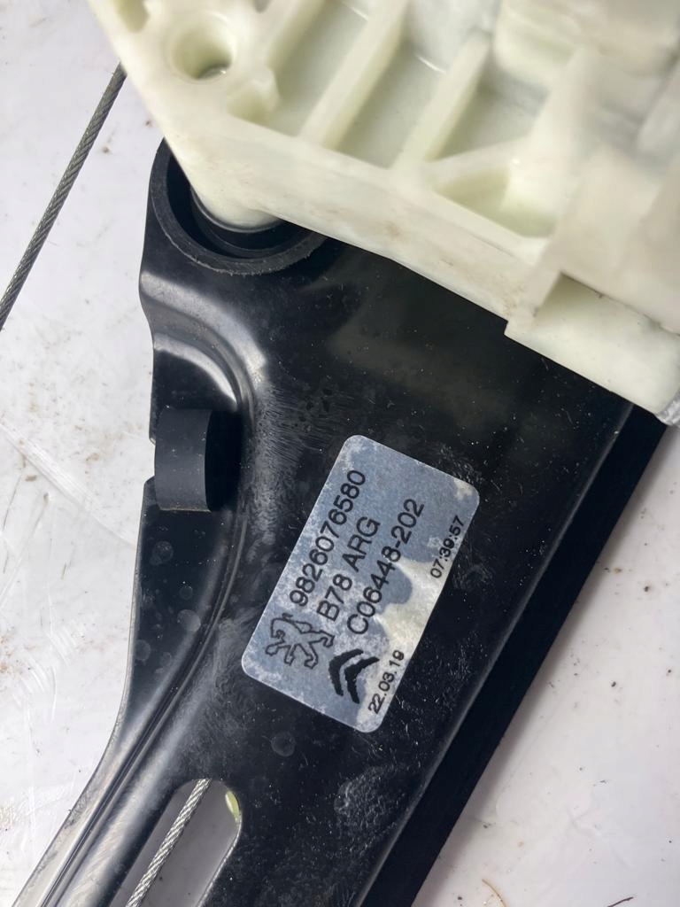 window regulator left rear part C4 PICASSO II LIFT 9826076580