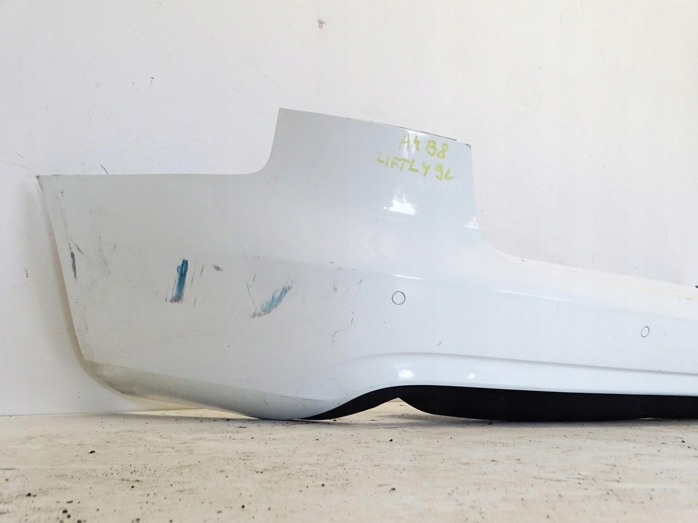 bumper rear part rear PDC AUDI A4 B8 LIFT KOMBI LY9C