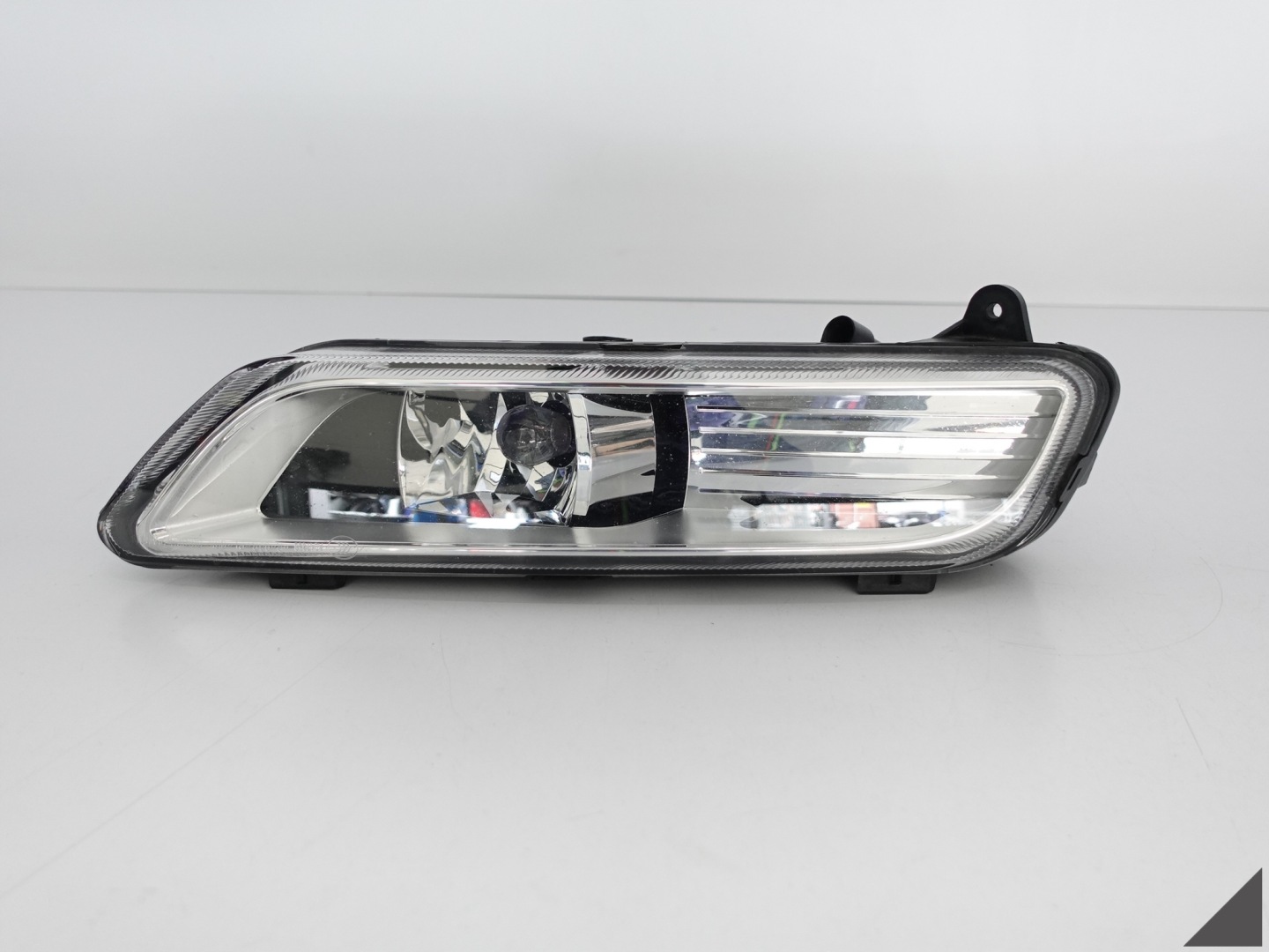 VW PASSAT B7 3AA 10-14 bumper DRL fog light right