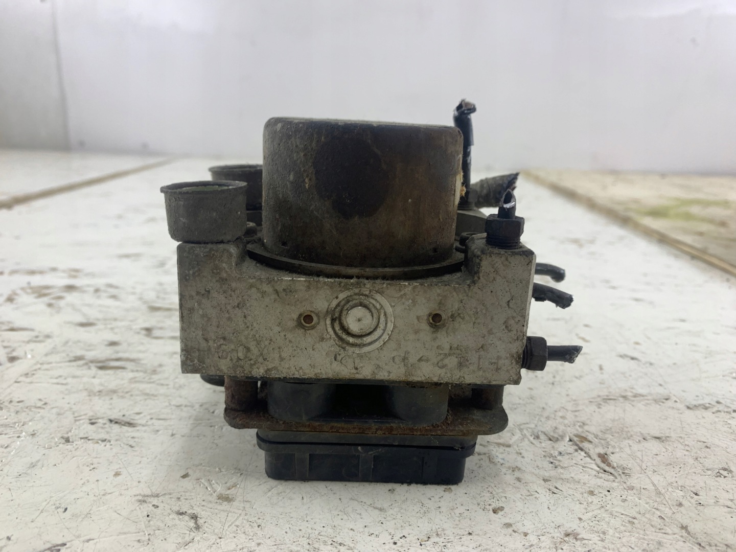 MAZDA 323F BJ Servofreno ABS B25F437A0