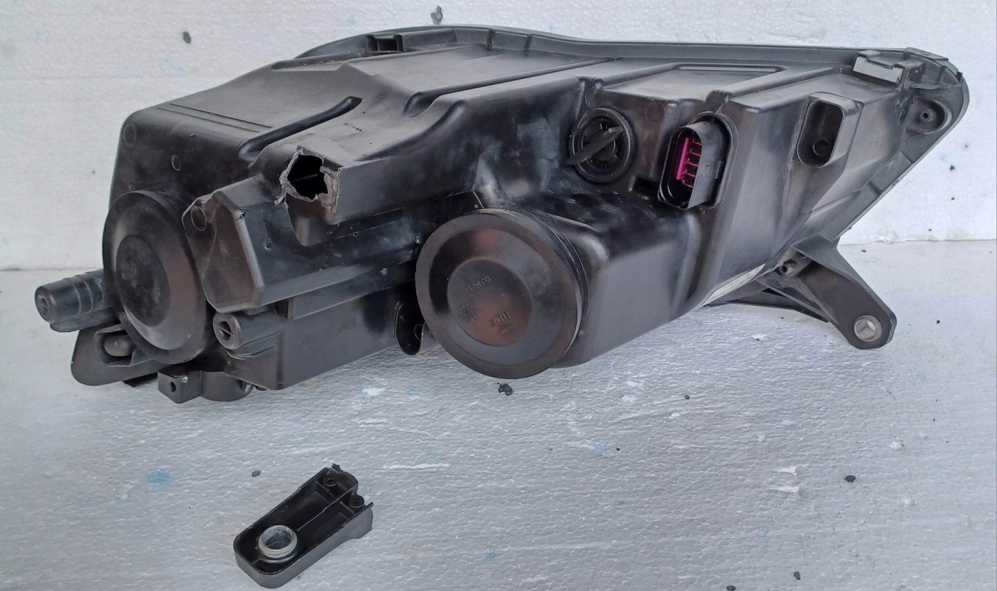 light front right VW TIGUAN and 5N 5N1941032AB