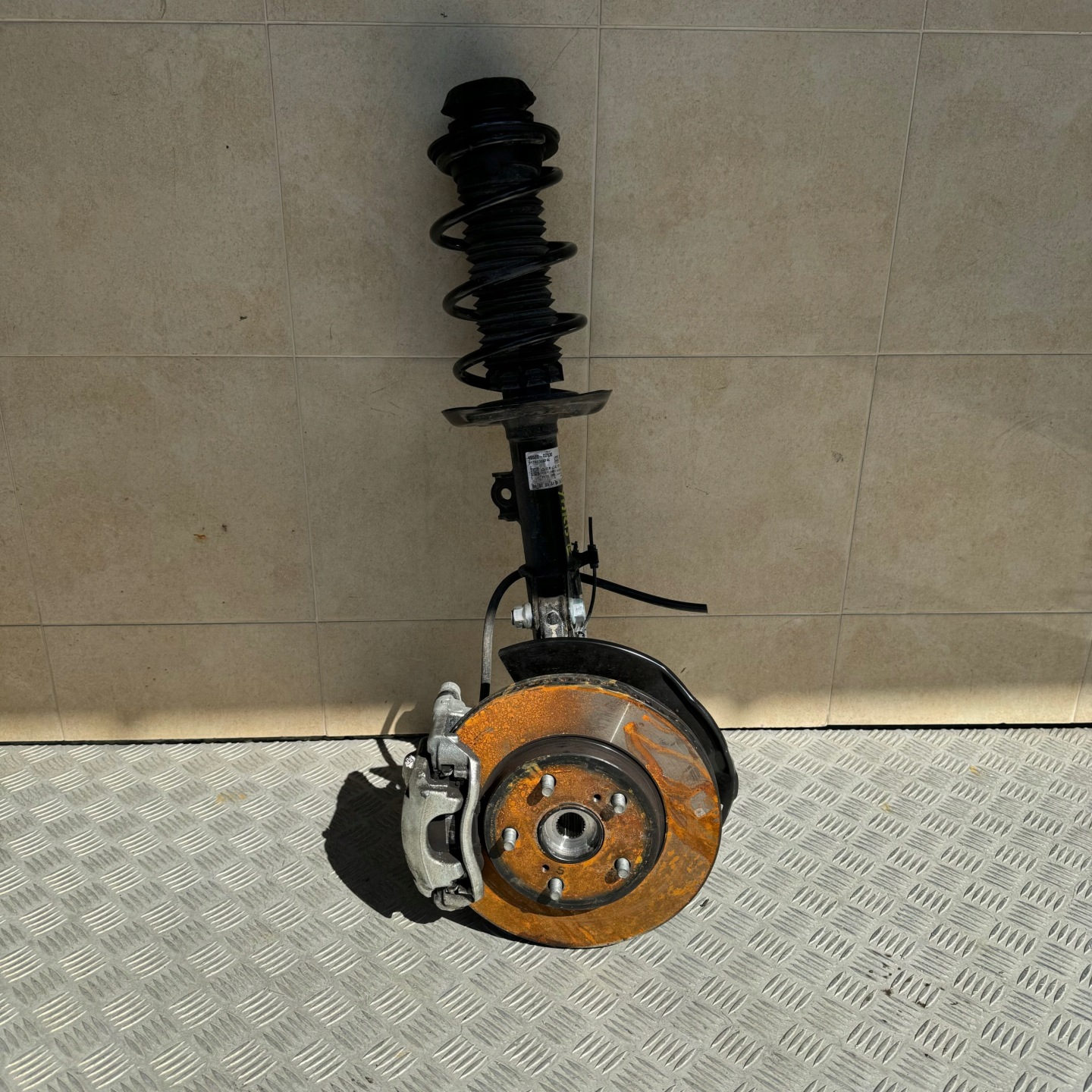 swing front left TOYOTA YARIS IV 1.5 HYBRYDA 2023 ROK