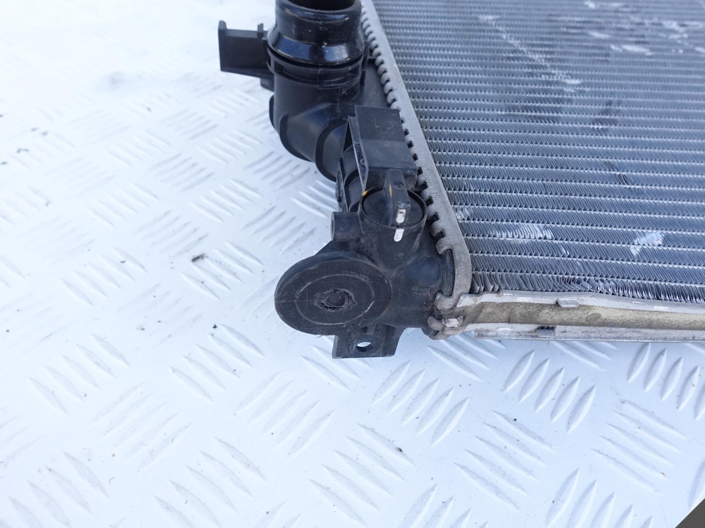 RANGE ROVER FORD EVOQUE FOCUS MK3 water cooler