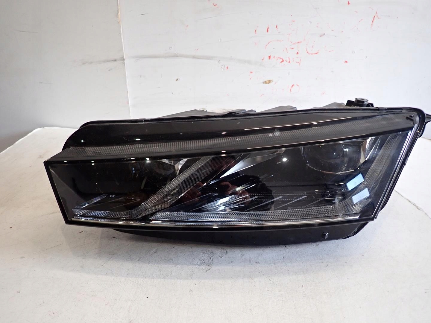 light front front left SKODA OCTAVIA IV 2020- FULL LED 5E4941015A