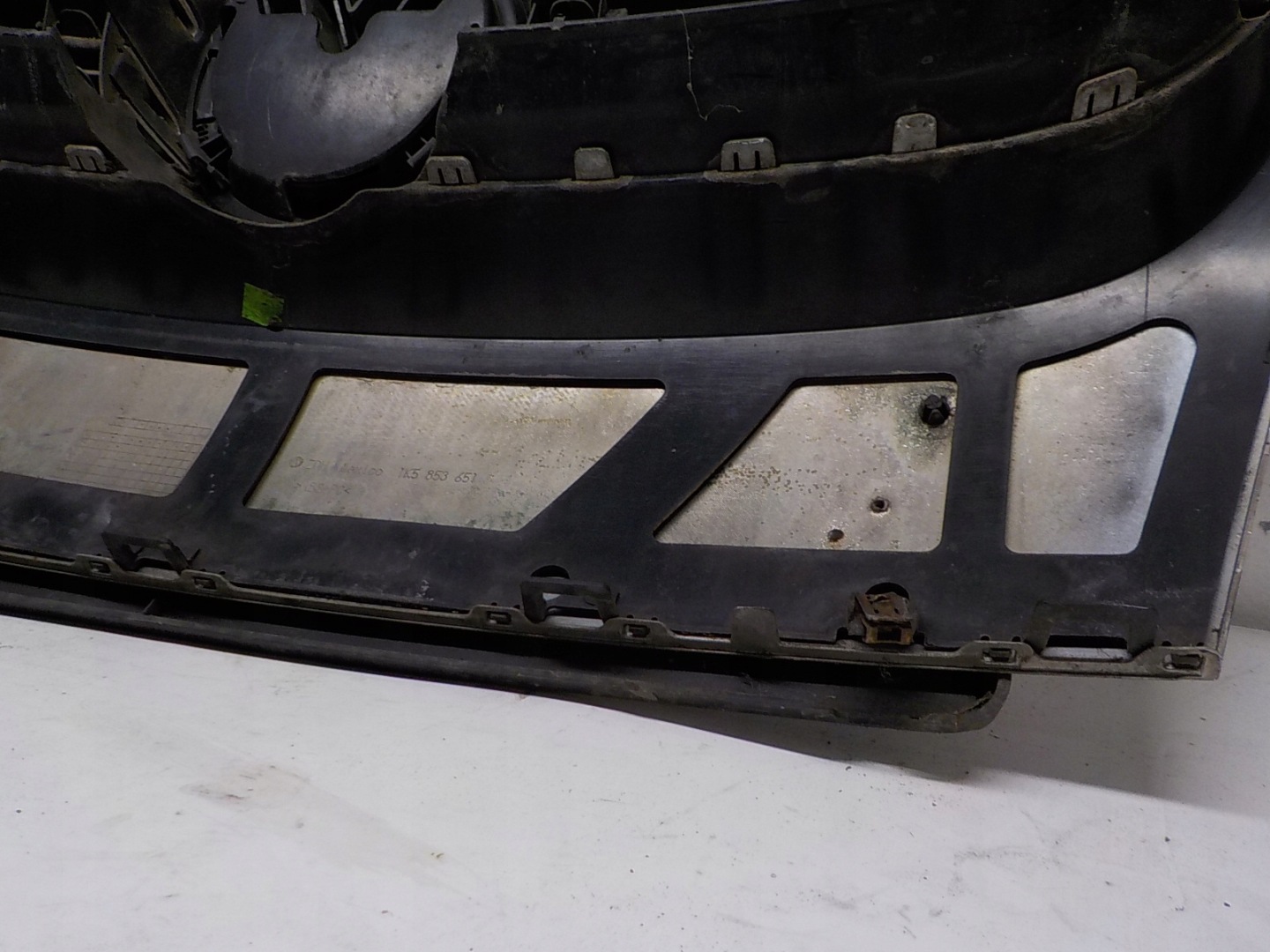 VW GOLF V KOMBI JETTA grill grille radiator