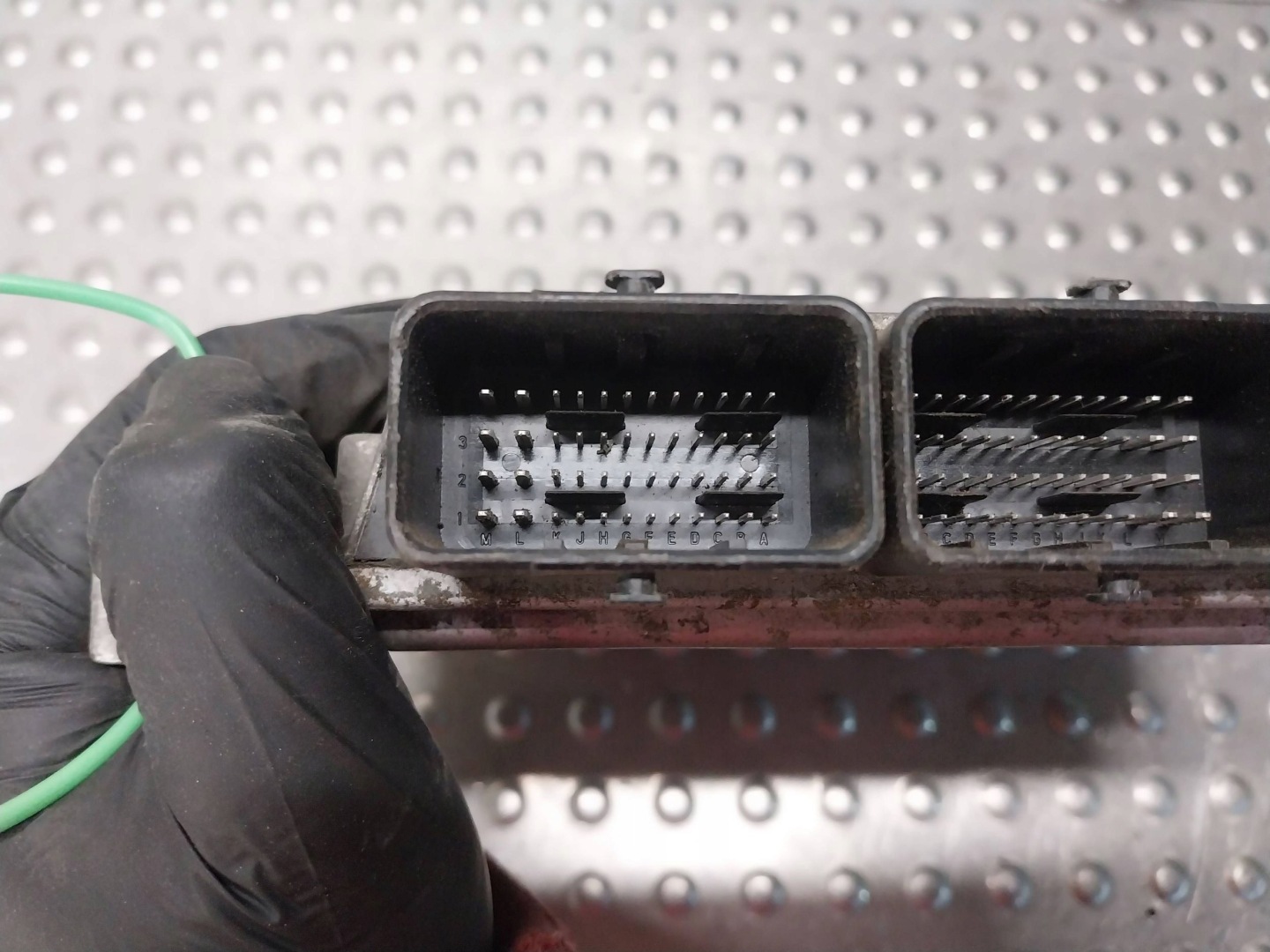 computer control unit of the engine 8V21-12A650-EB FORD FIESTA MK6 MK7 1.4 TDCI