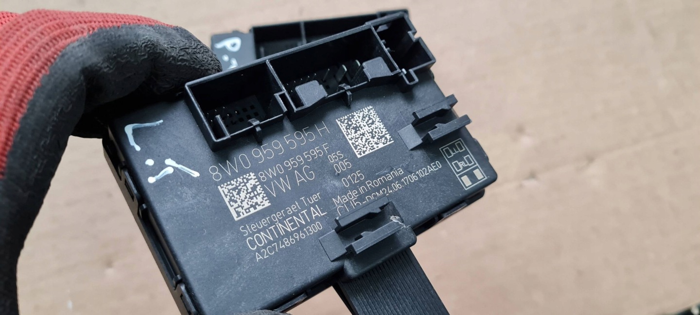 A4 B9 8W module control unit door 8W0959595E 8W0959595H A5