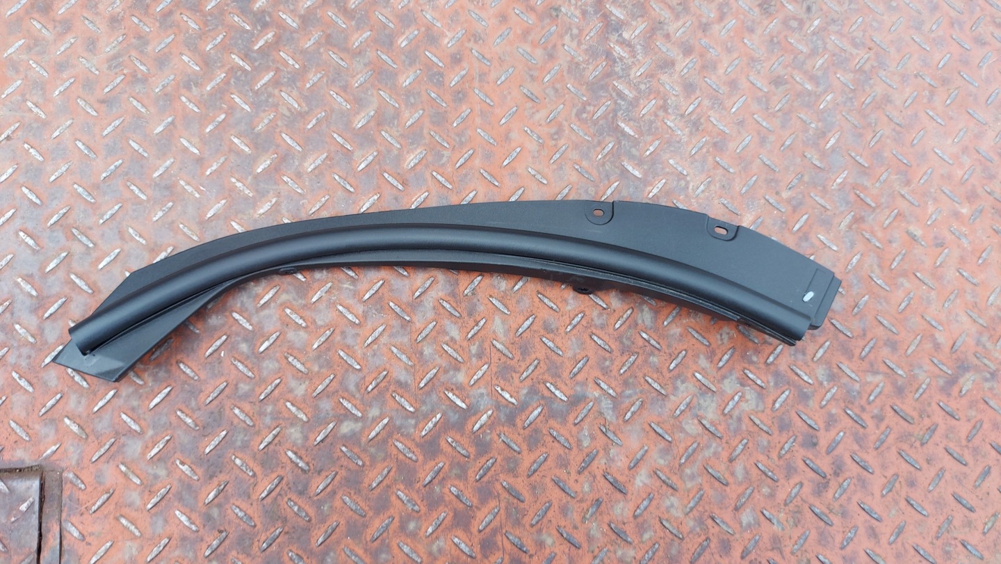 moulding cap door left rear part TOYOTA RAV4 V 18