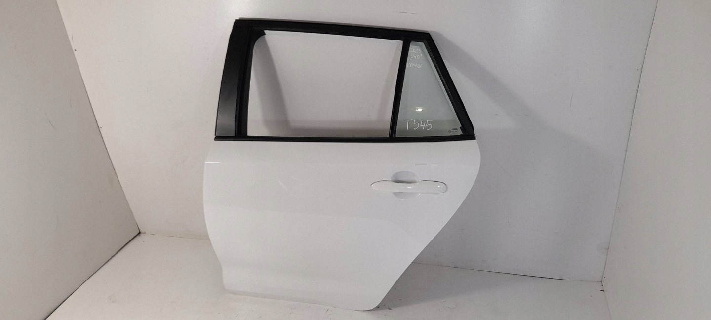 Toyota Corolla E21 Kombi door rear. left 040 (T545)