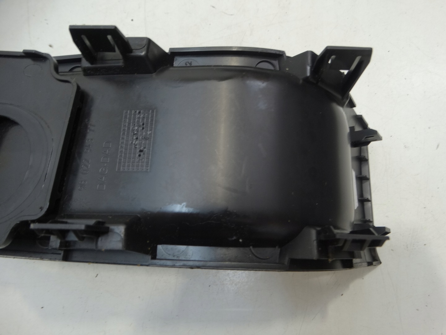 kryt elektrická brzda tunelu CITROEN C4 CACTUS 9802293877