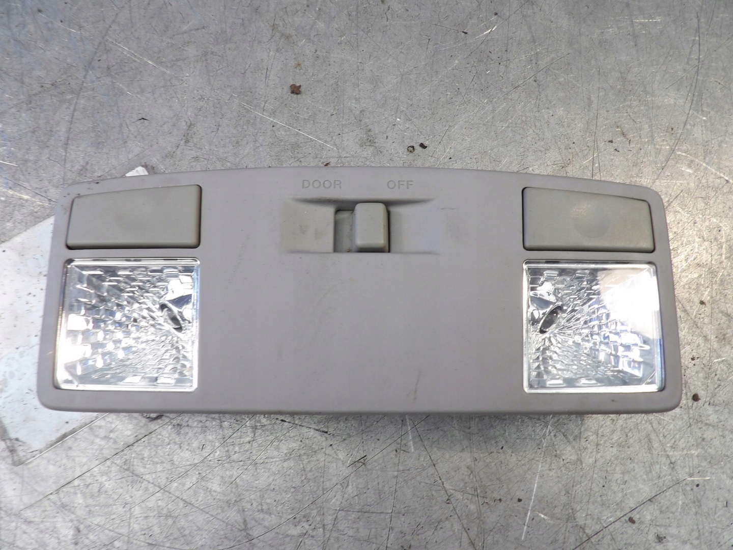 OSWIETLENIE INTERNA MAZDA 3 4J25