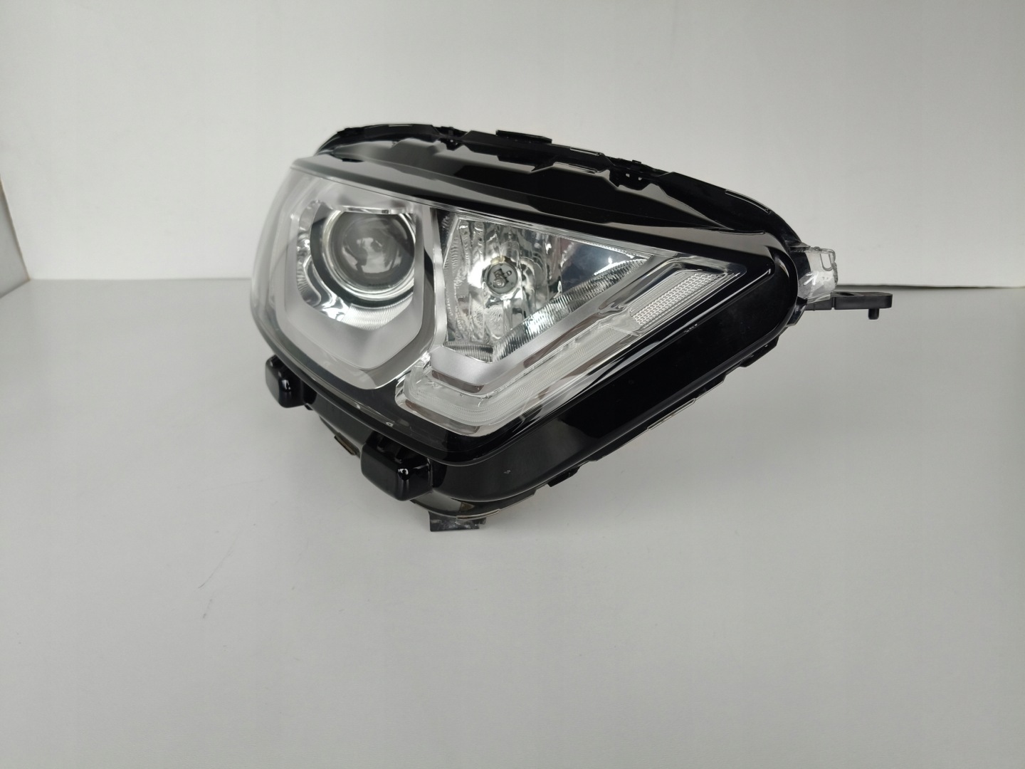 light right REFLEKTOR FORD ECOSPORT 17- LIFT