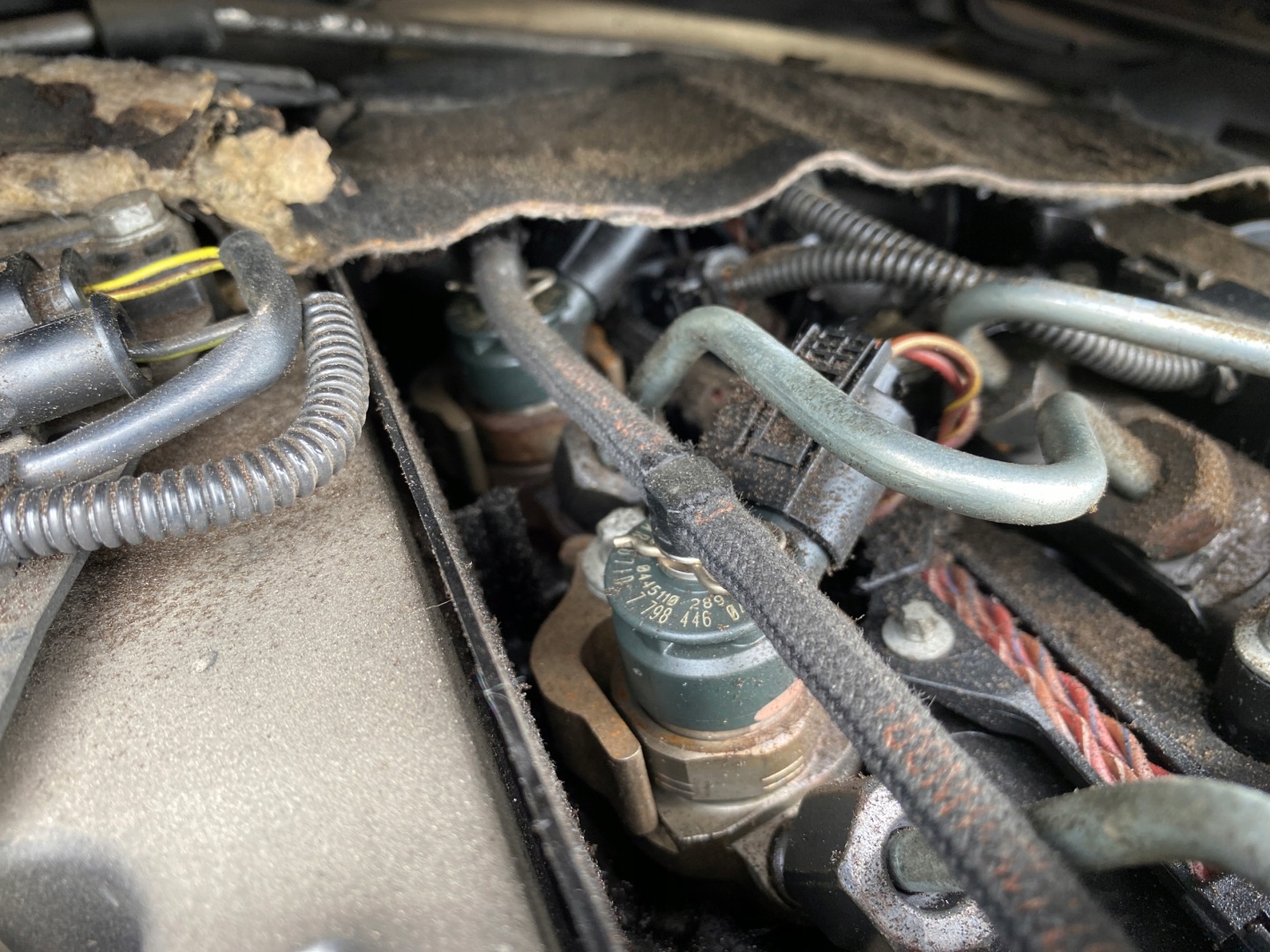Einspritzdüse Einspritzdüse BMW 1 und E87 07-11 2.0 D OE 779844604
