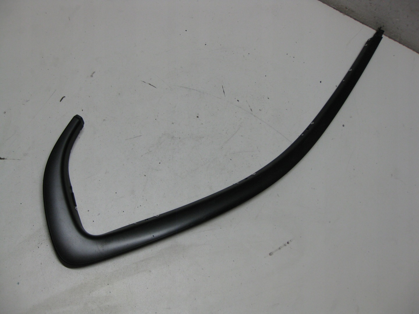 BMW F31 2.0D 14R moulding windows left rear part