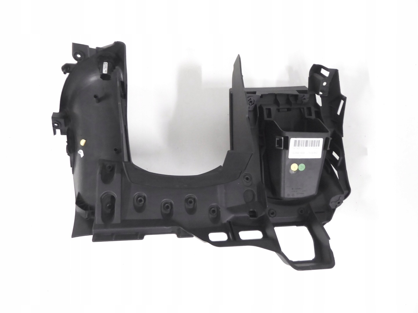 passenger compartment below steering wheel, EUROP OPEL INSIGNIA HB LIFT