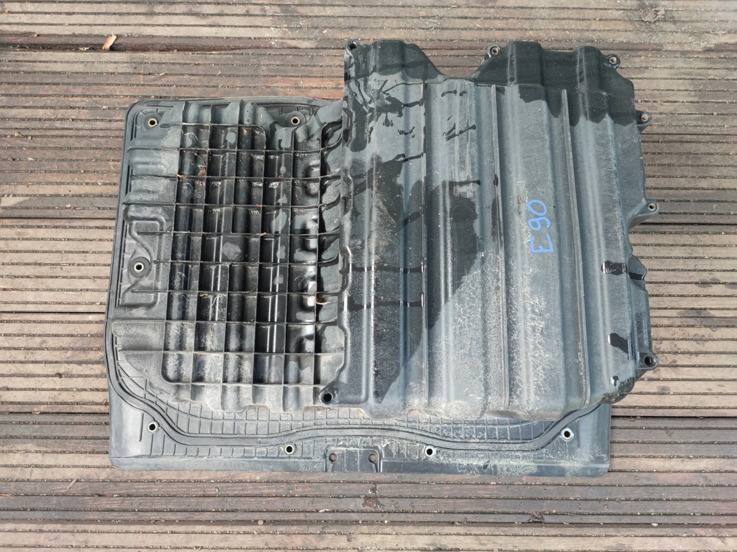 sump passenger compartment boot BMW E90 7120020