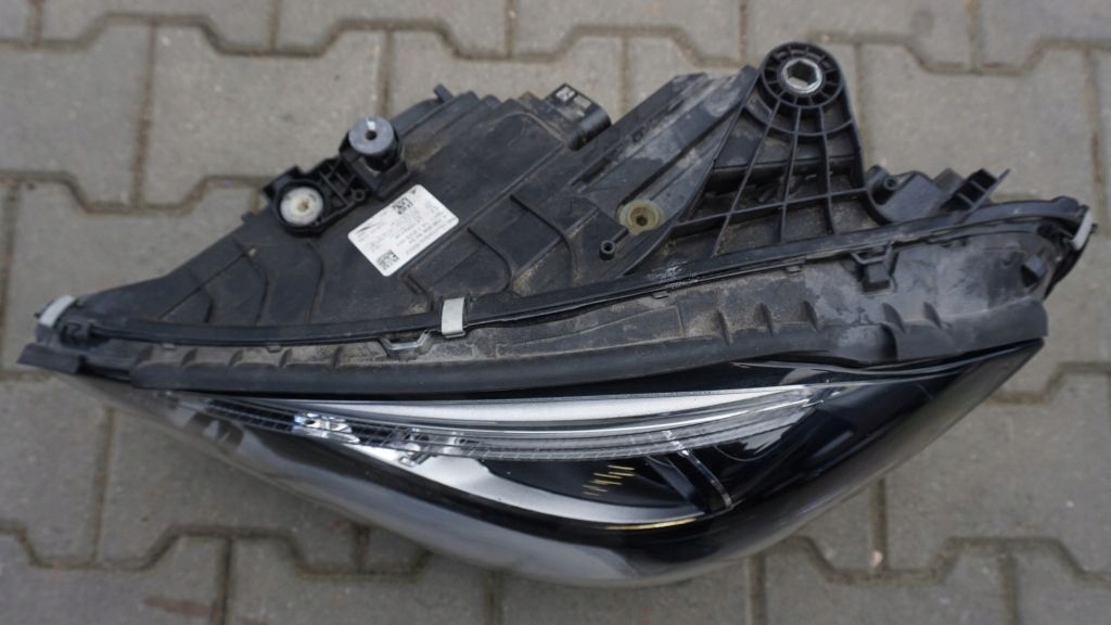 MERCEDES C W 206 - Licht links vorne DIGITAL LED