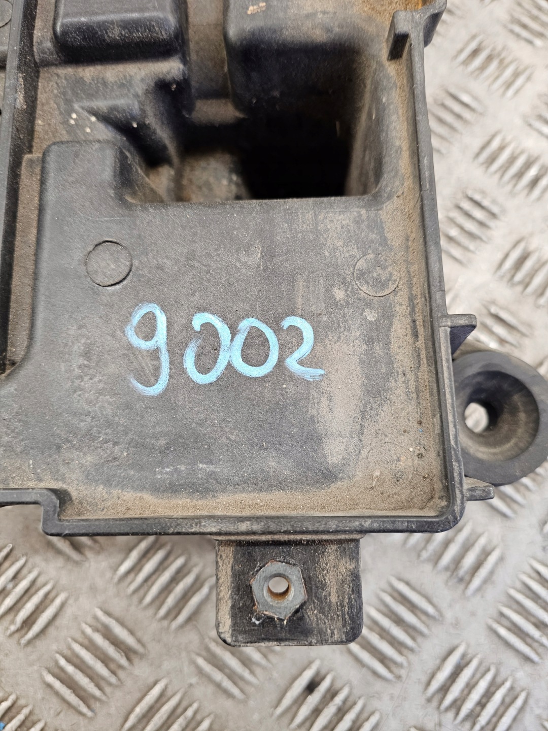 IX35 10-15R 1.7 CRDI držač akumulatora 37150-2S200