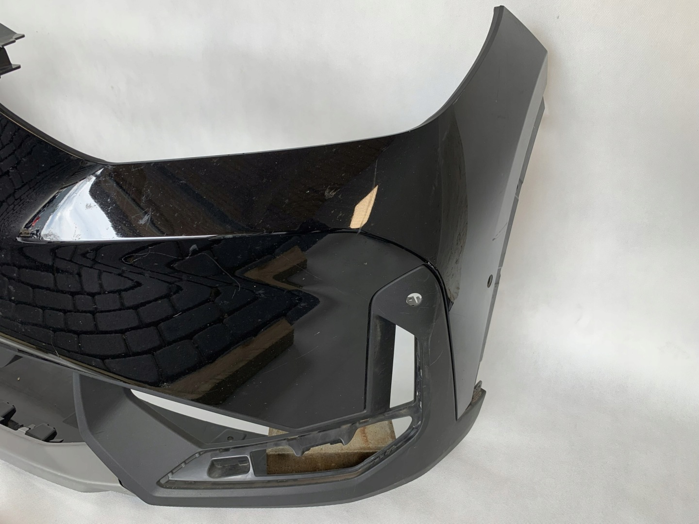 front bumper BMW X1 U11 iX1 22r PDC 51119883579 04.26r