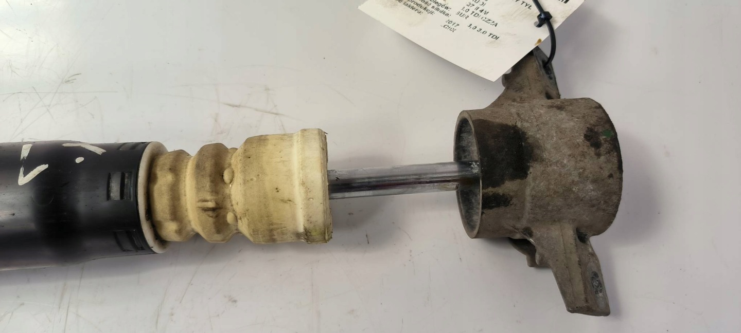 Stoßdämpfer links heck 4M0816743 AUDI Q7 II 4M