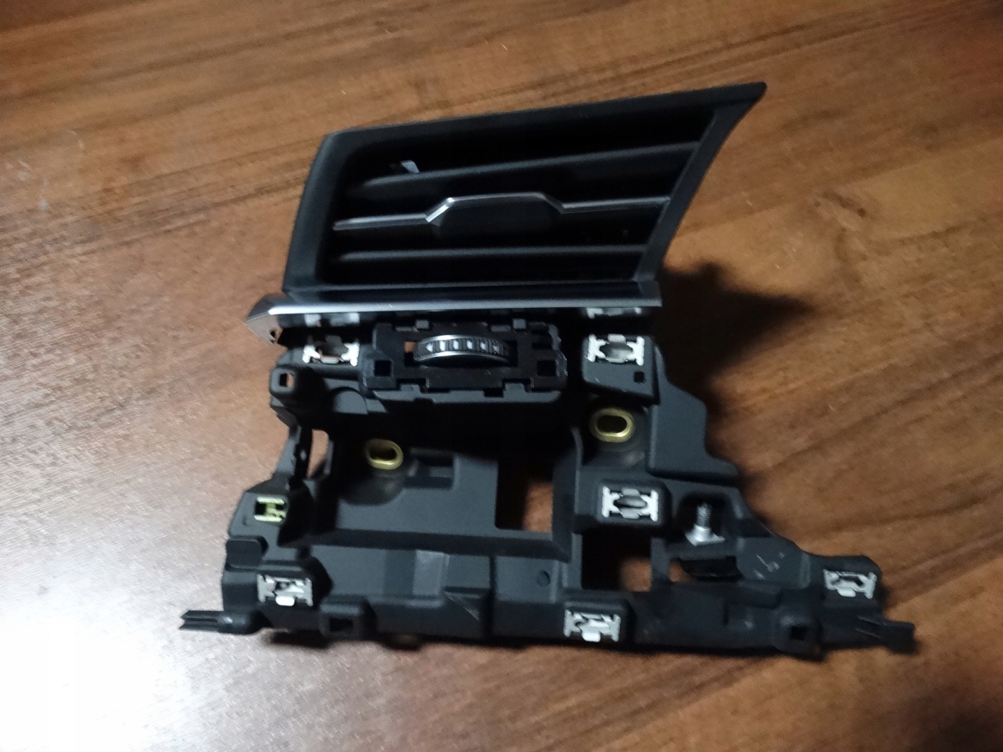 IDEALNA grid air conditioning devices consoles left AUDI Q8 1