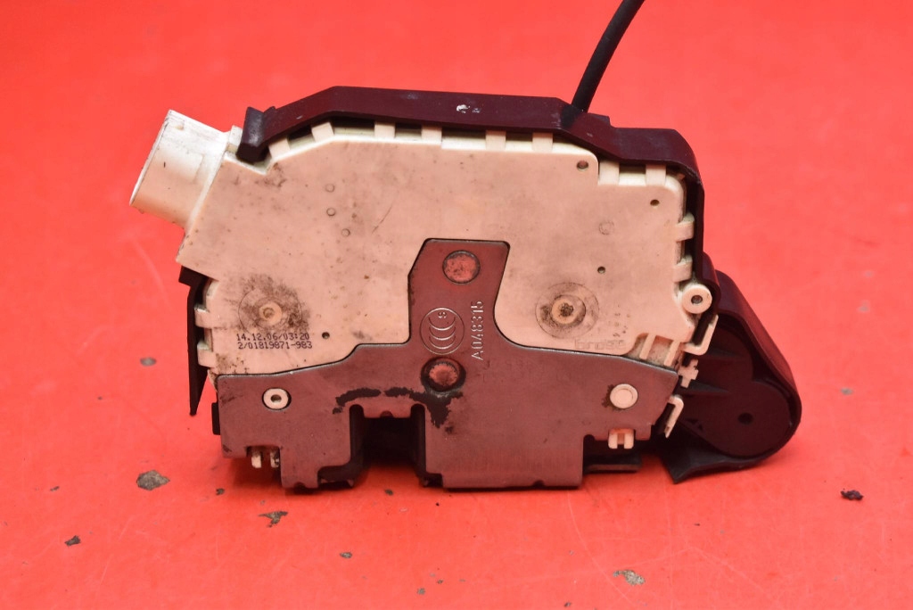 lock door right front front EU 0556767-09 MINI COOPER ONE R50 3D HB 01
