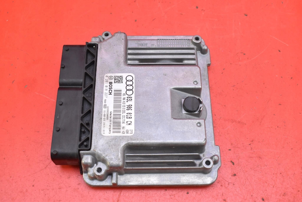 control unit computer of the engine 03L906018CN 0281018227 AUDI Q3 8U 2.0 TDI 140 KM