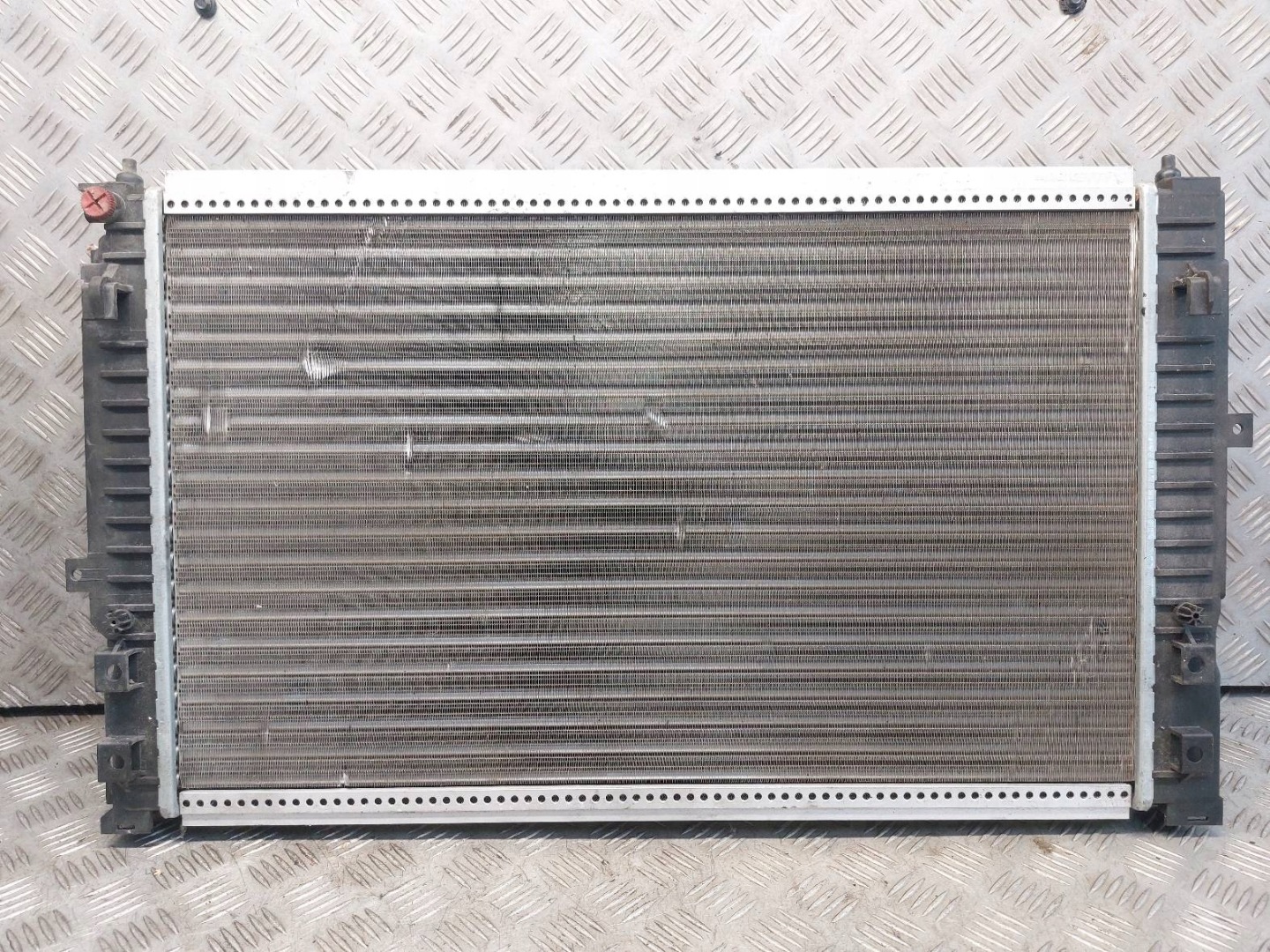 water cooler AUDI A4 B5 1.8 20V NISSENS 60229