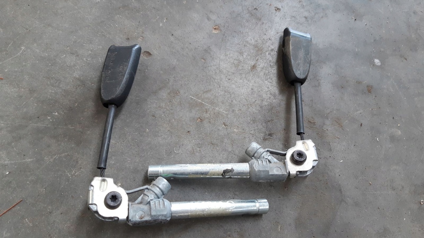 dashboard console tension belts Opel Corsa D 1,0