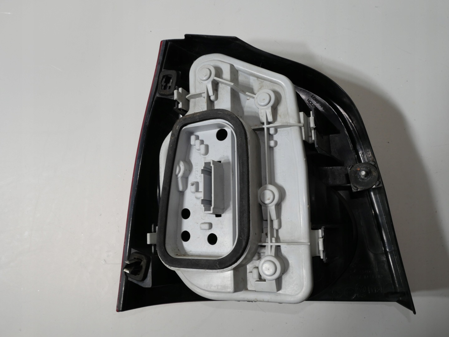 light rear VW POLO IV 6Q6945096G right