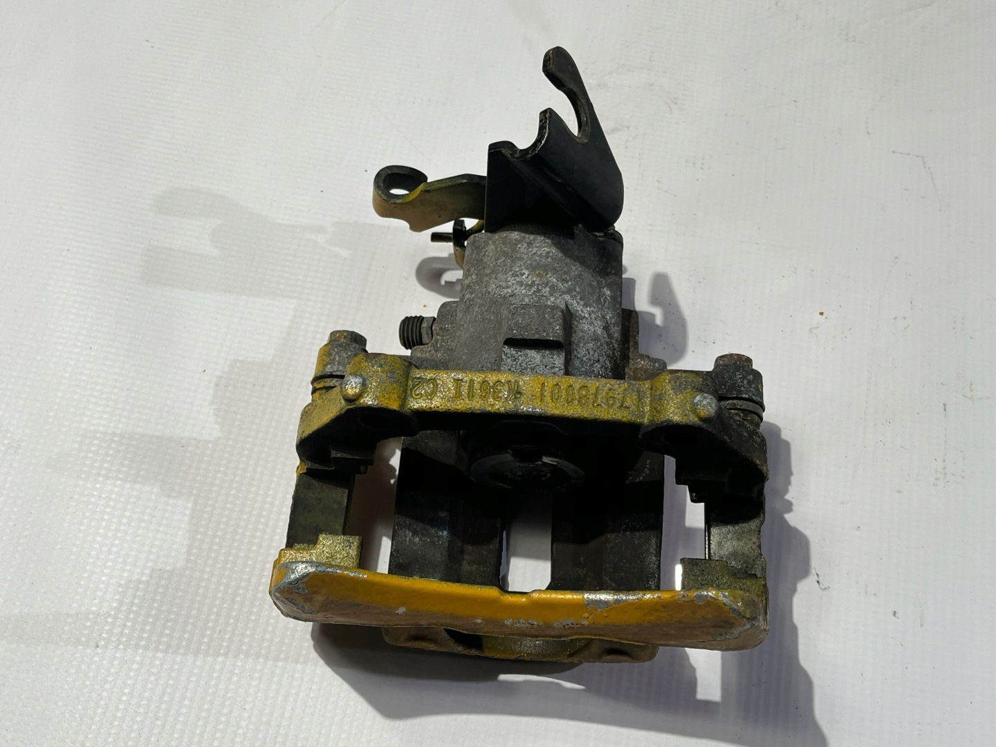 caliper brake rear rear part left Ford Mustang V v6 v8 2005-2014