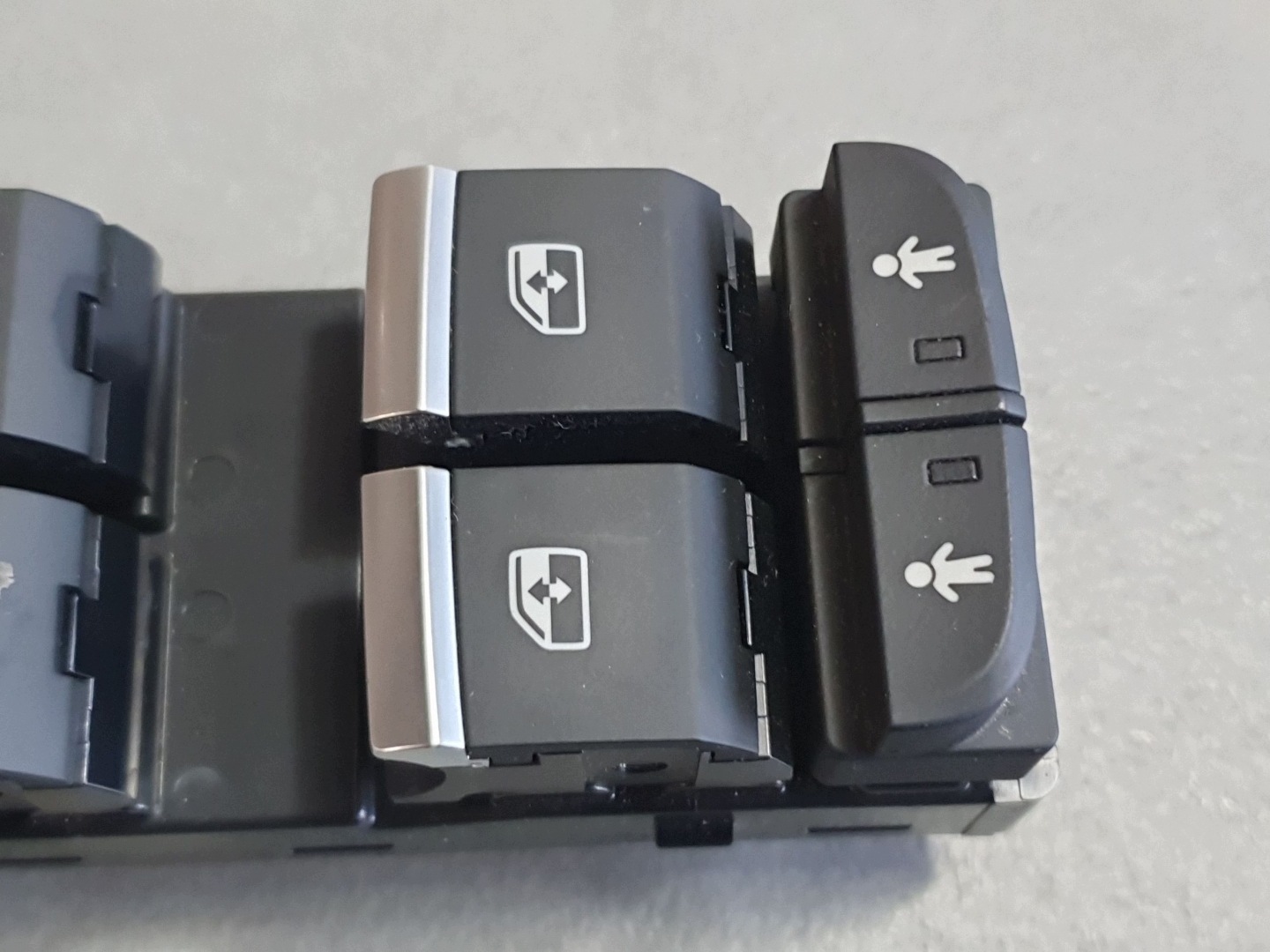 Audi Q7 4M window control switch 4M0959851B