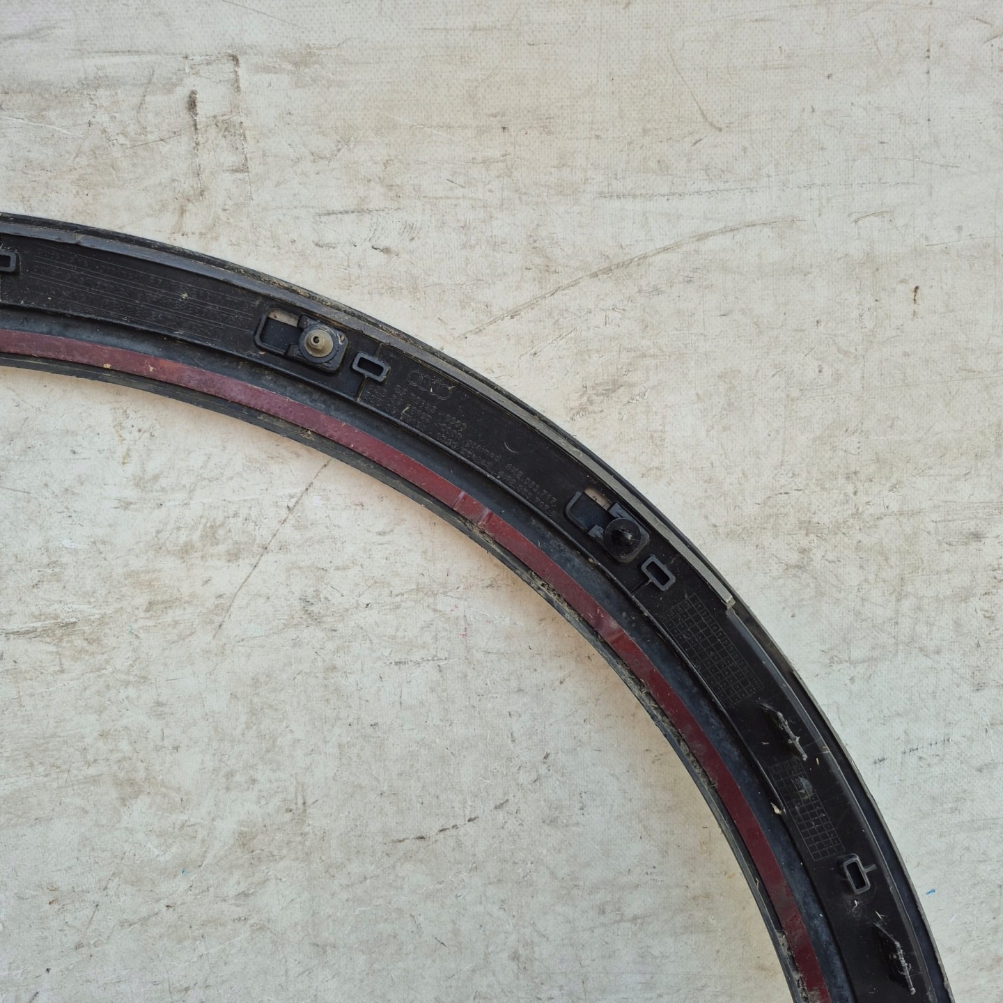 AUDI Q8 E-TRON 18-25 moulding cap left front